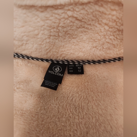 Volcom fluffy sweater - Picture 3 of 4